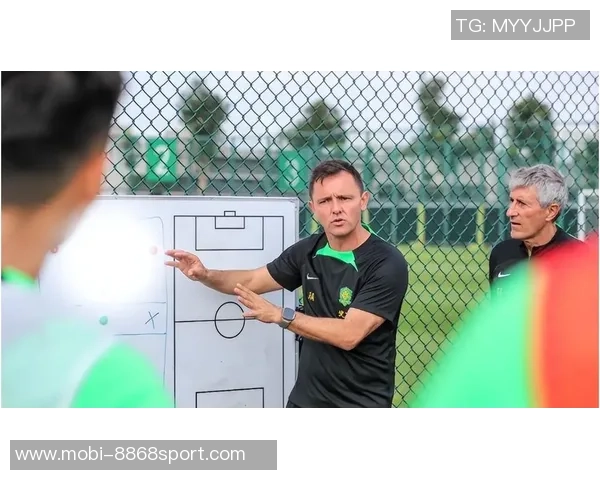 国安代理主教练拉米罗昨晚离京引发转正猜测球迷热议